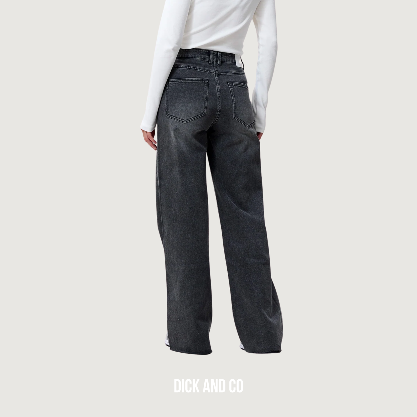 Loose fit jeans