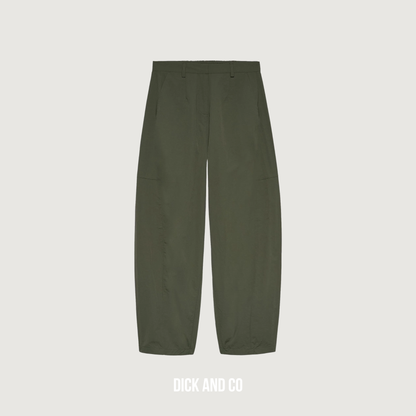 Barrel shaped trousers