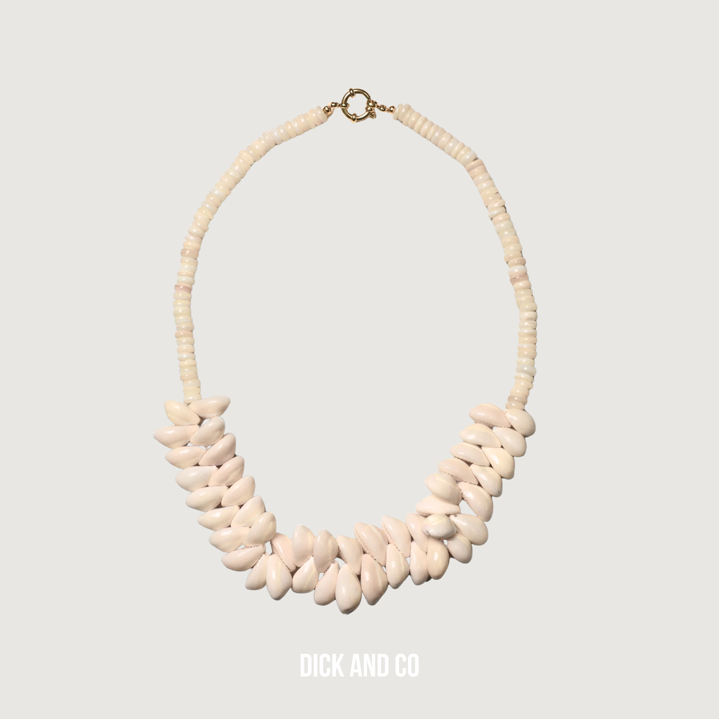 BONNIE STUDIOS Luc Witte Schelpen Ketting in de kleur beige