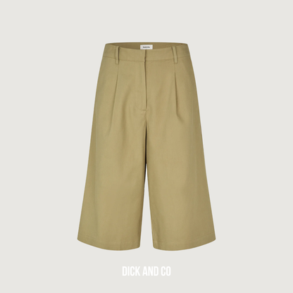 Toremd long shorts