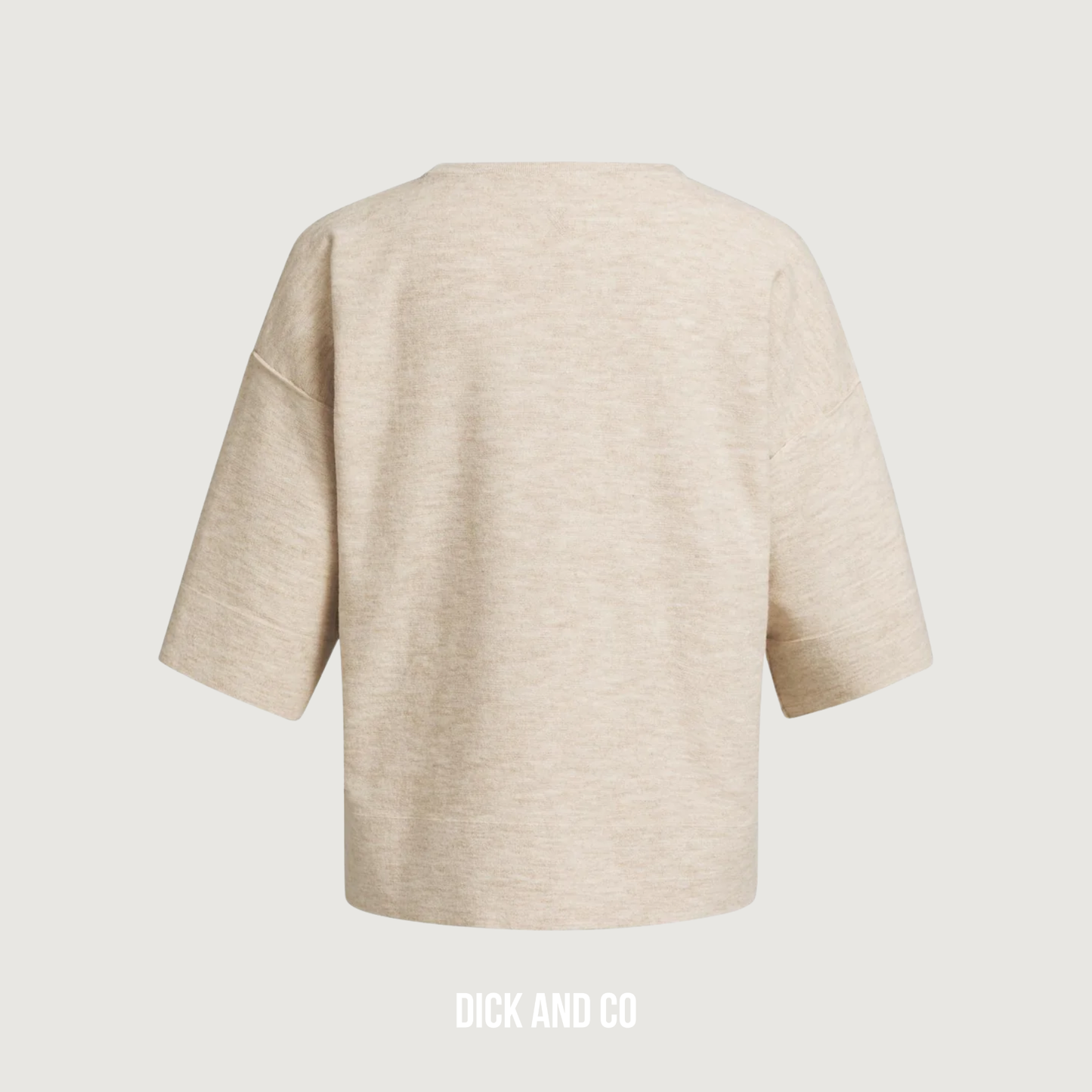 Fijngebreid oversized t-shirt met halflange mouwen