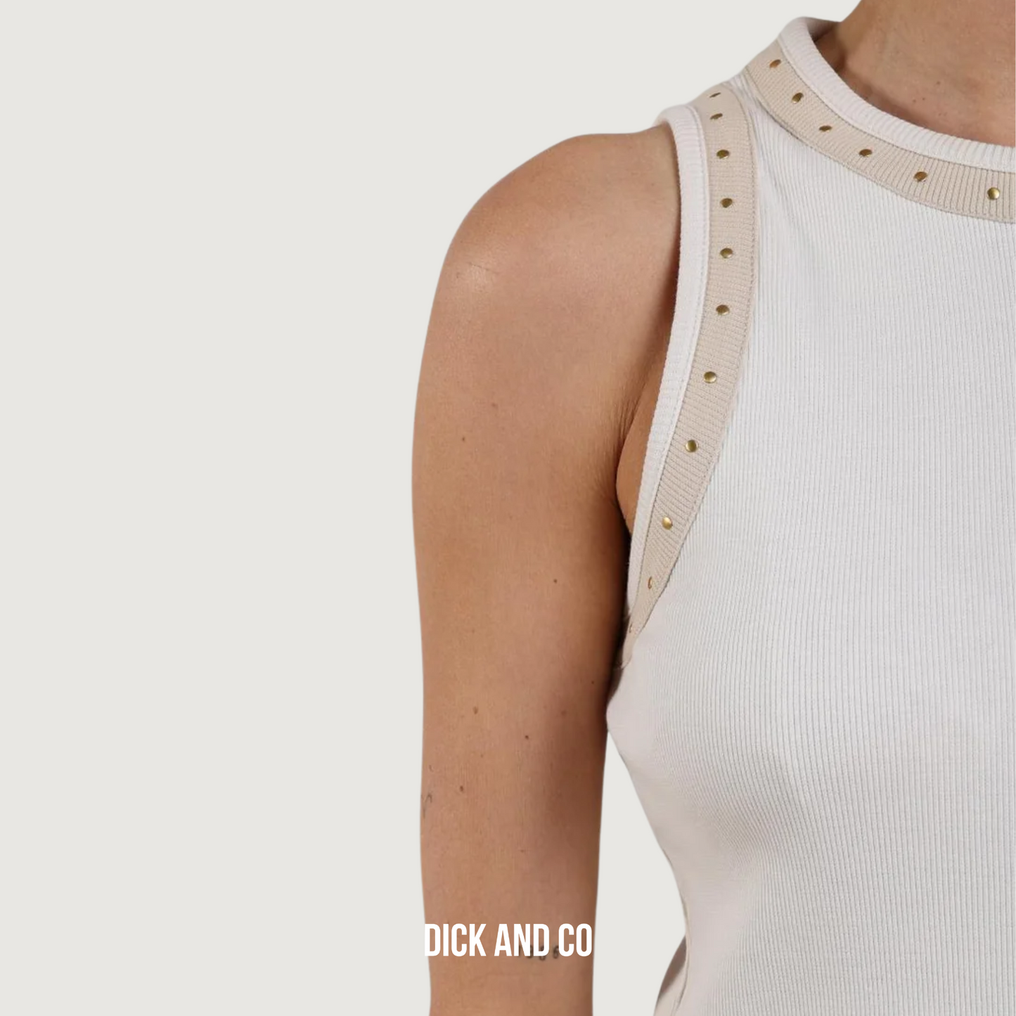 Nice Singlet Studs (Nkf06002)