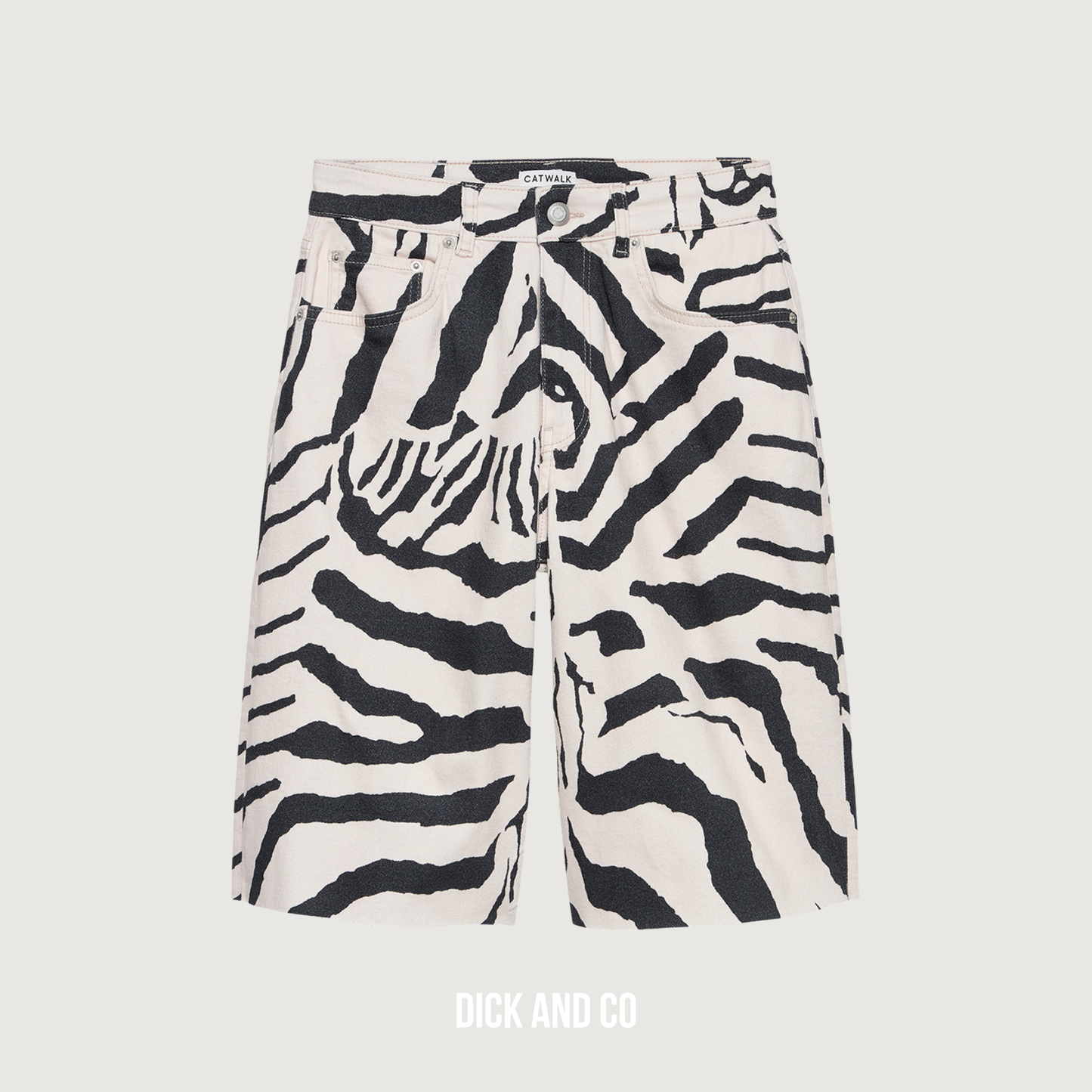 Loose fit zebra jorts