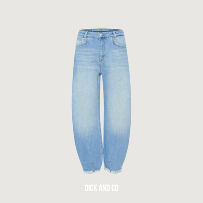 LucyMW Loose Barrel Jeans