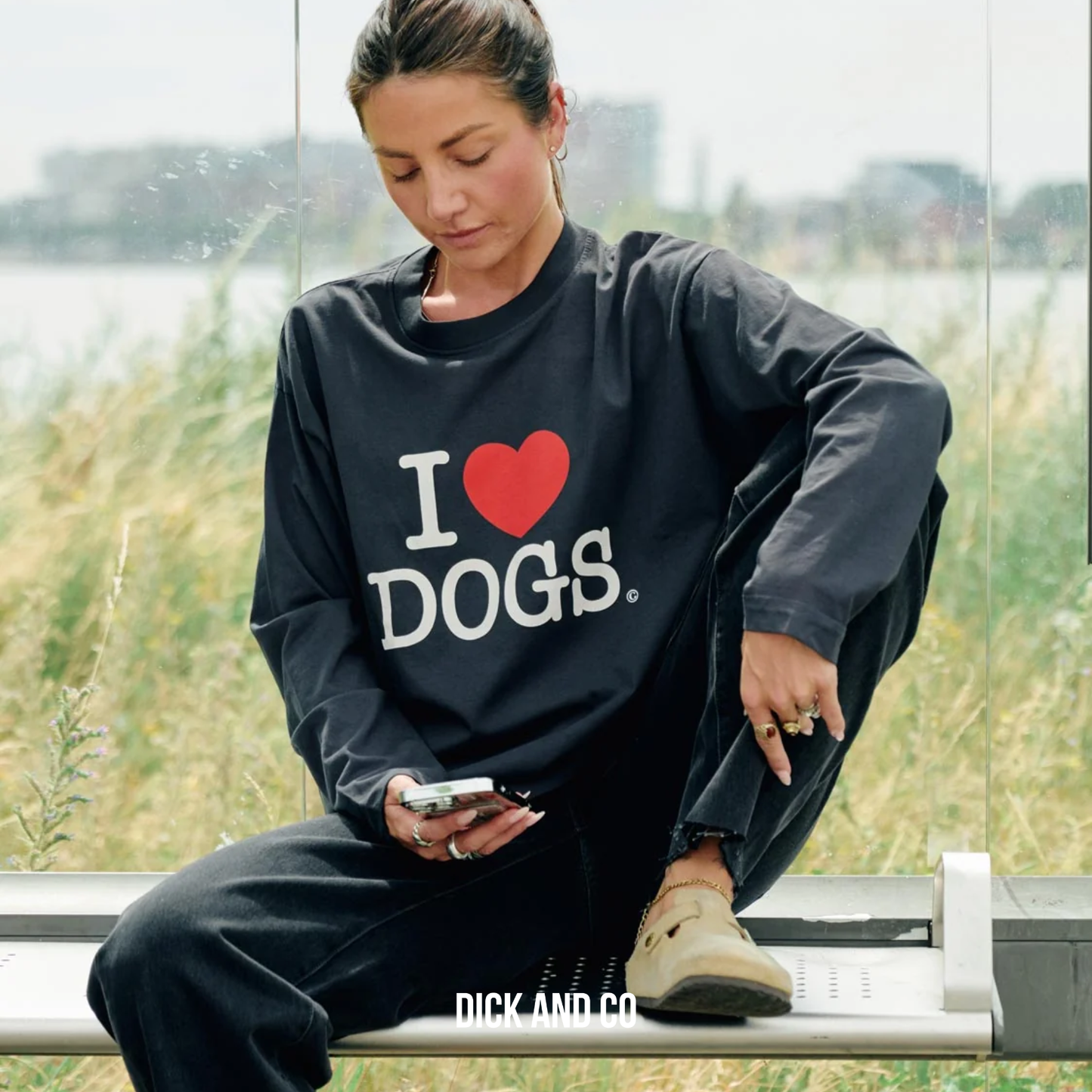 Graphic dog long sleeve