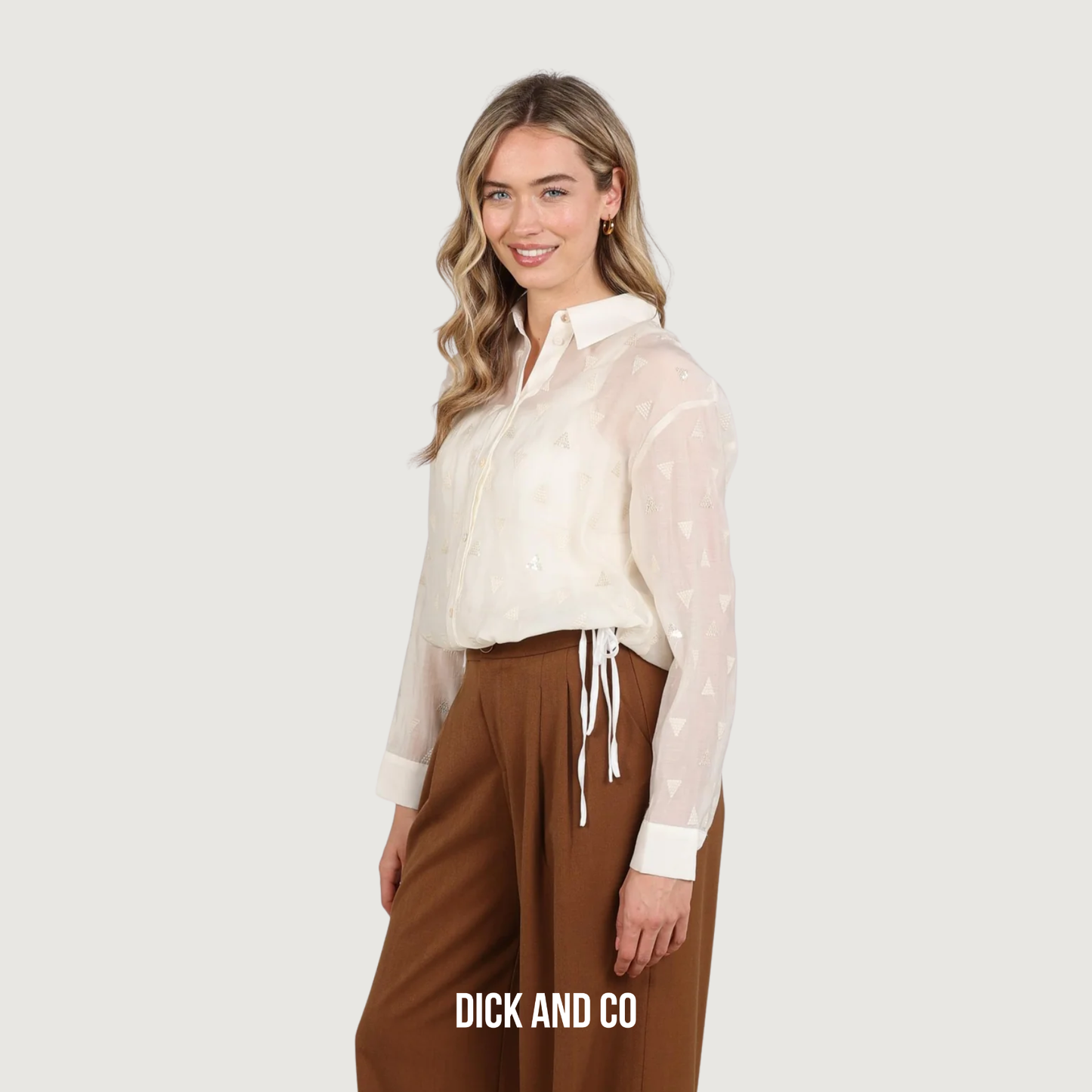 Ally blouse Square Embroidery