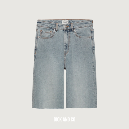 Loose fit jorts