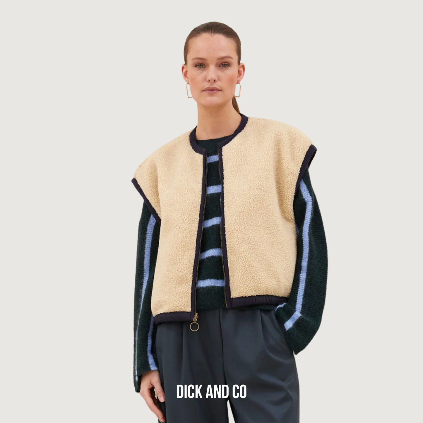Gio sleeveless jacket