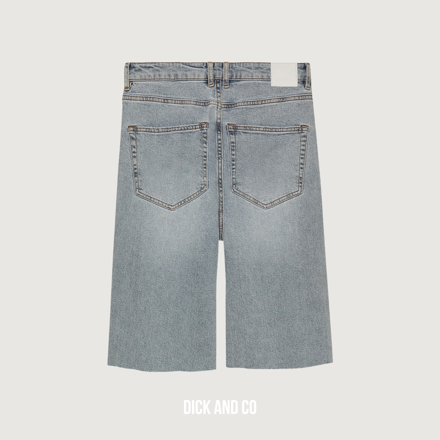 Loose fit jorts