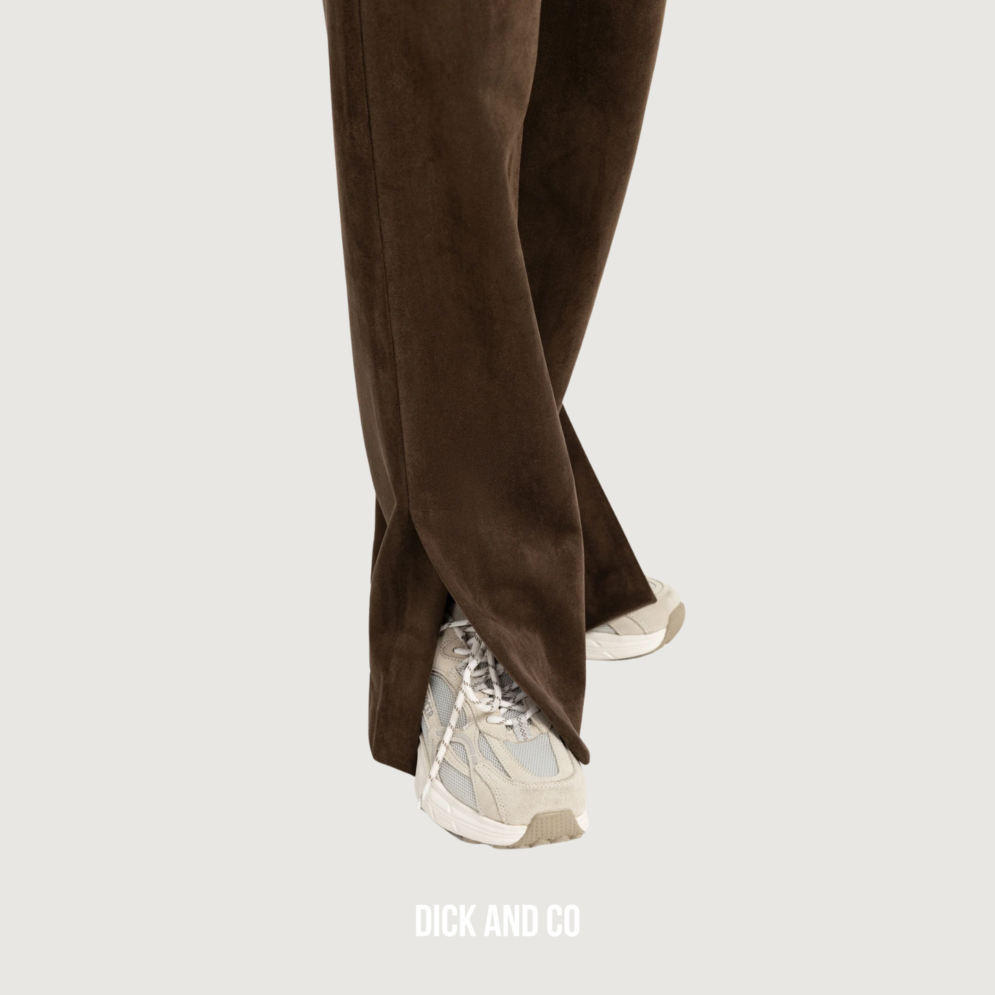 Suedine pantalon met wijde pijpen
