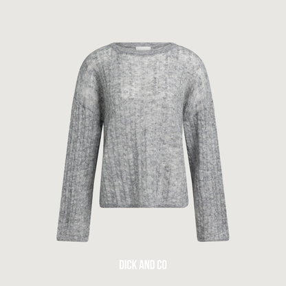 Oversized trui met kabelpatroon en boothals