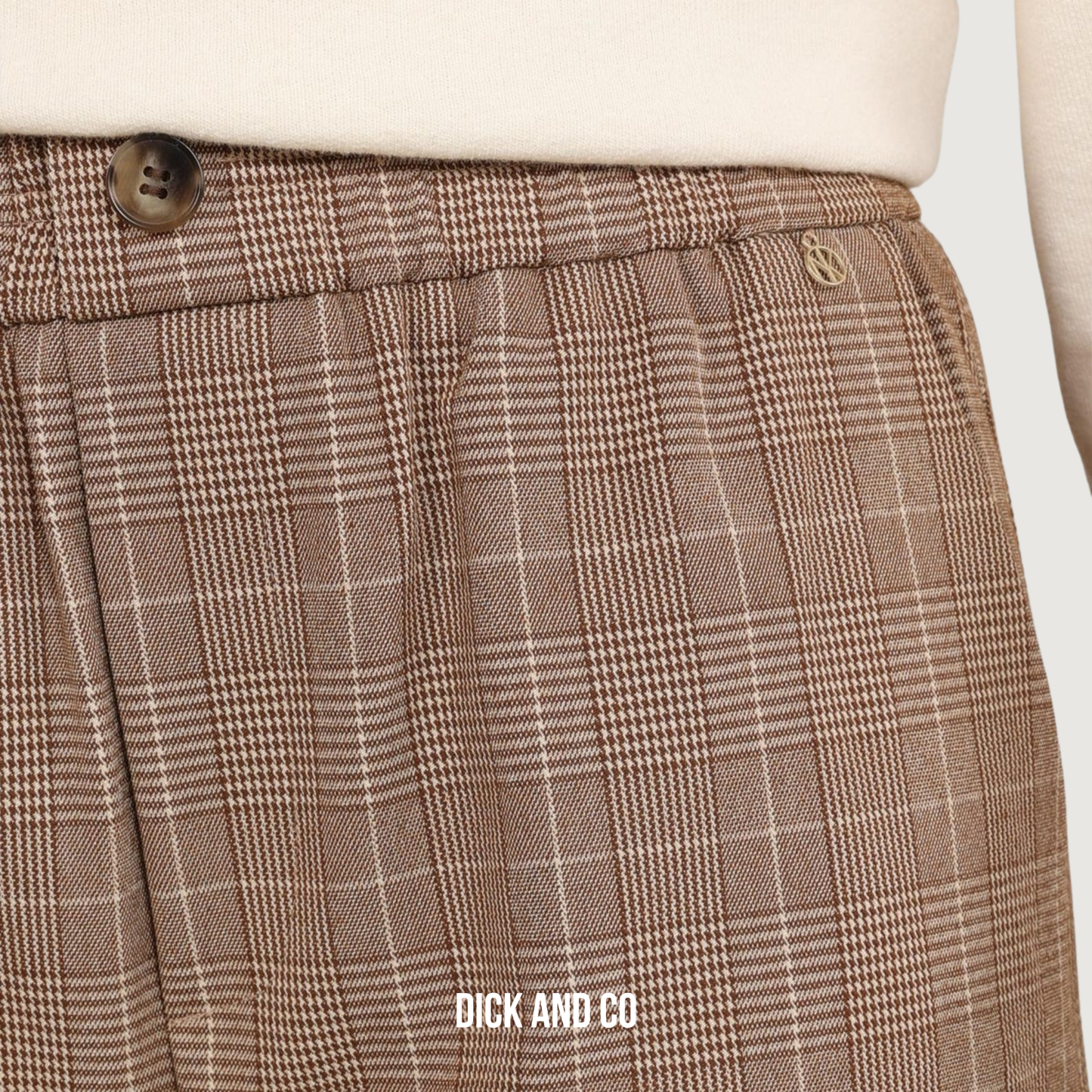Esmee short Check