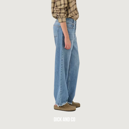 LucyMW Loose Barrel Jeans