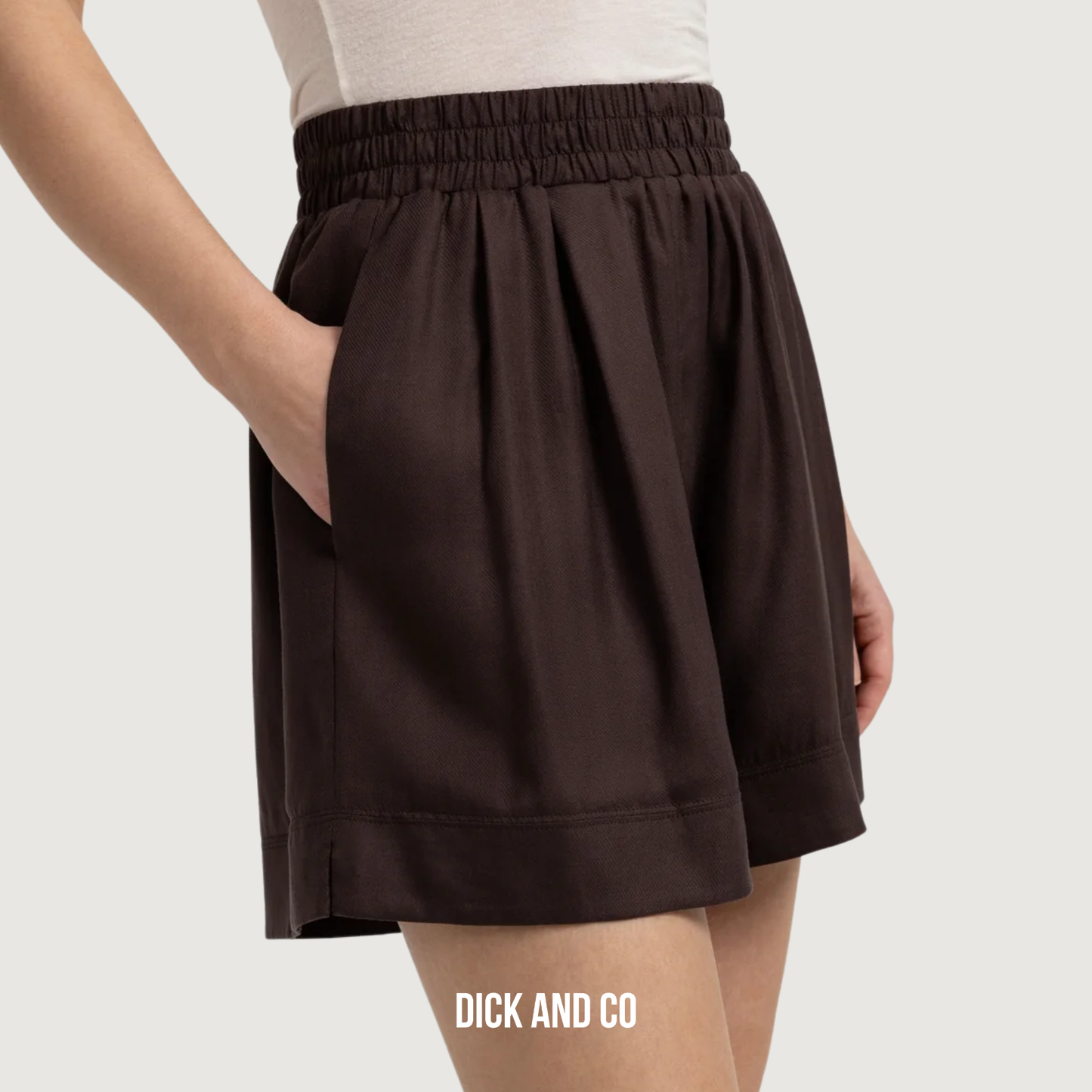 Short met hoge taille en elastische band