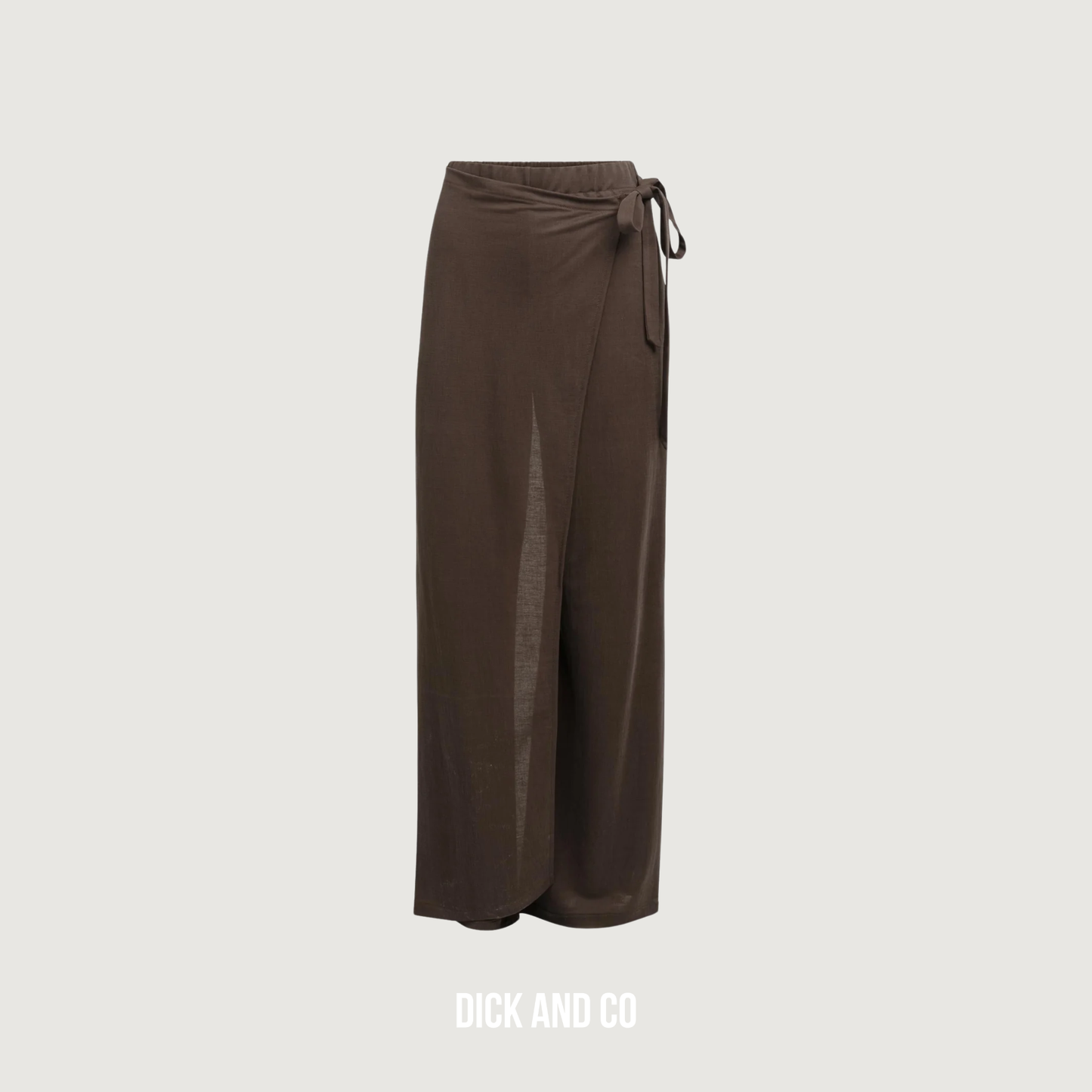 Broek met wijde pijpen en overslagdetail