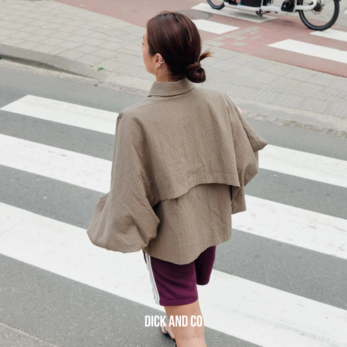 Check cape jacket