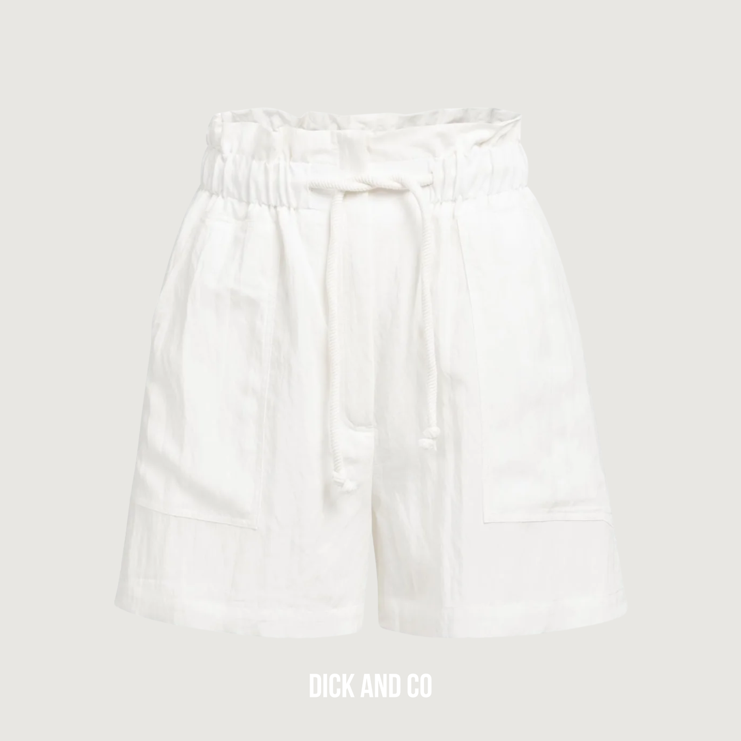 Bermuda met hoge taille en cargozakken