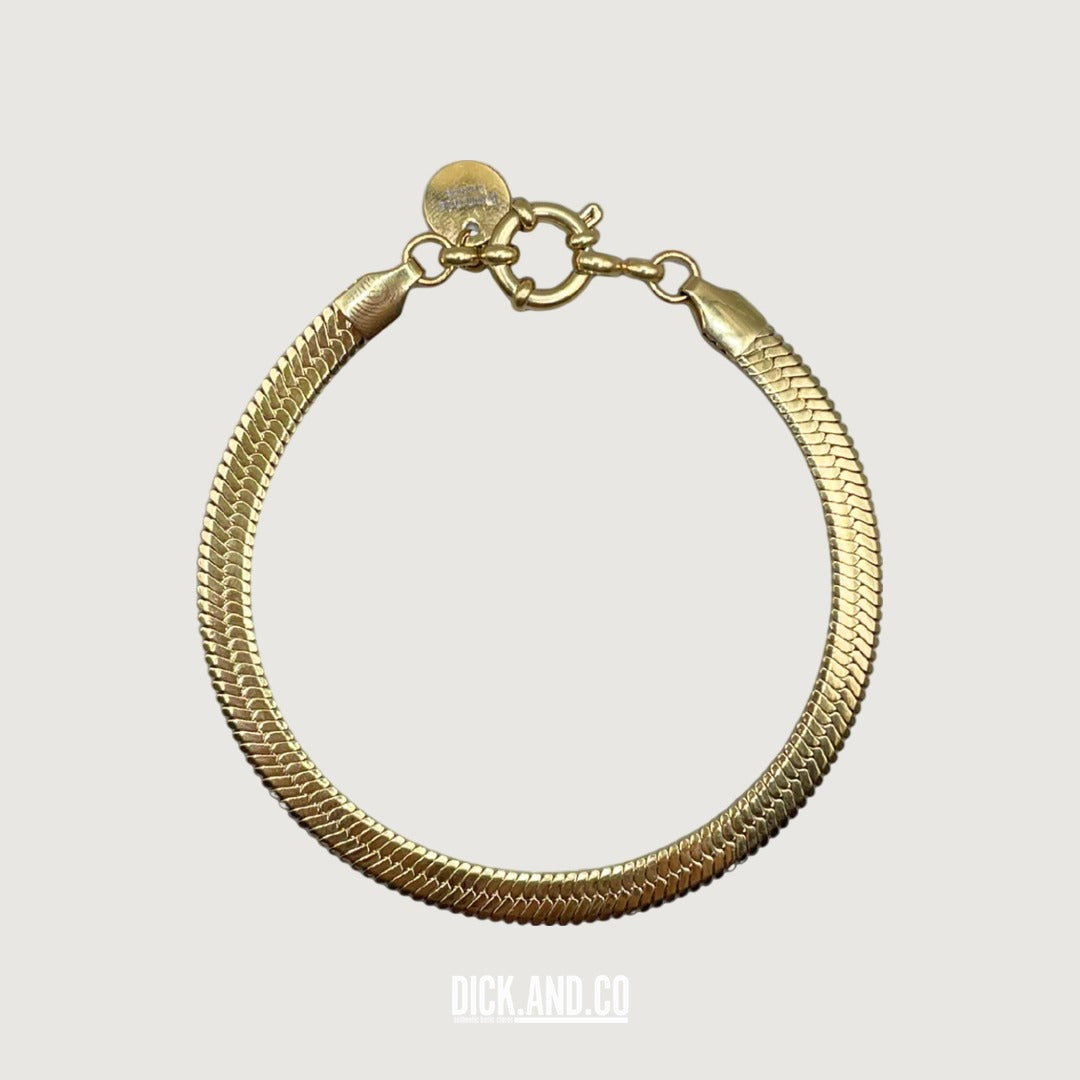 BONNIE STUDIOS Bonnie Snake armband in Goud, vrijstaand vooraanzicht