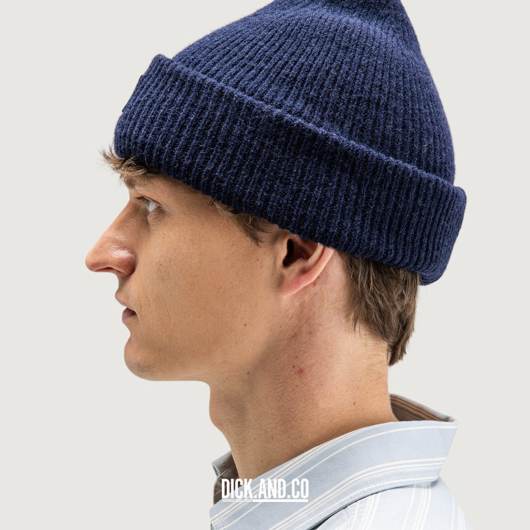 BUTCHER OF BLUE Army Wool Hook Beanie in Alaska Blue (blauw), zijaanzicht