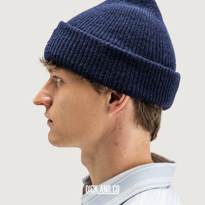 BUTCHER OF BLUE Army Wool Hook Beanie in Alaska Blue (blauw), zijaanzicht