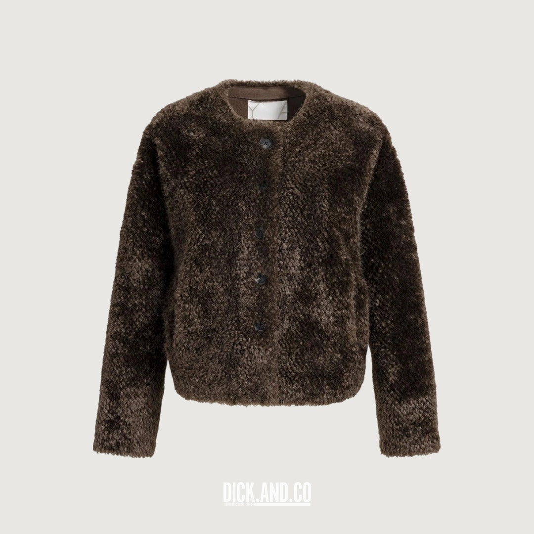 YAYA Oversized korte jas van imitatiebont met knopen in Bruin, vrijstaand vooraanzicht